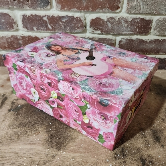 Taylor Swift Lover Eras Tour Inspired  Keepsake/Gift Box - Picture 5 of 7